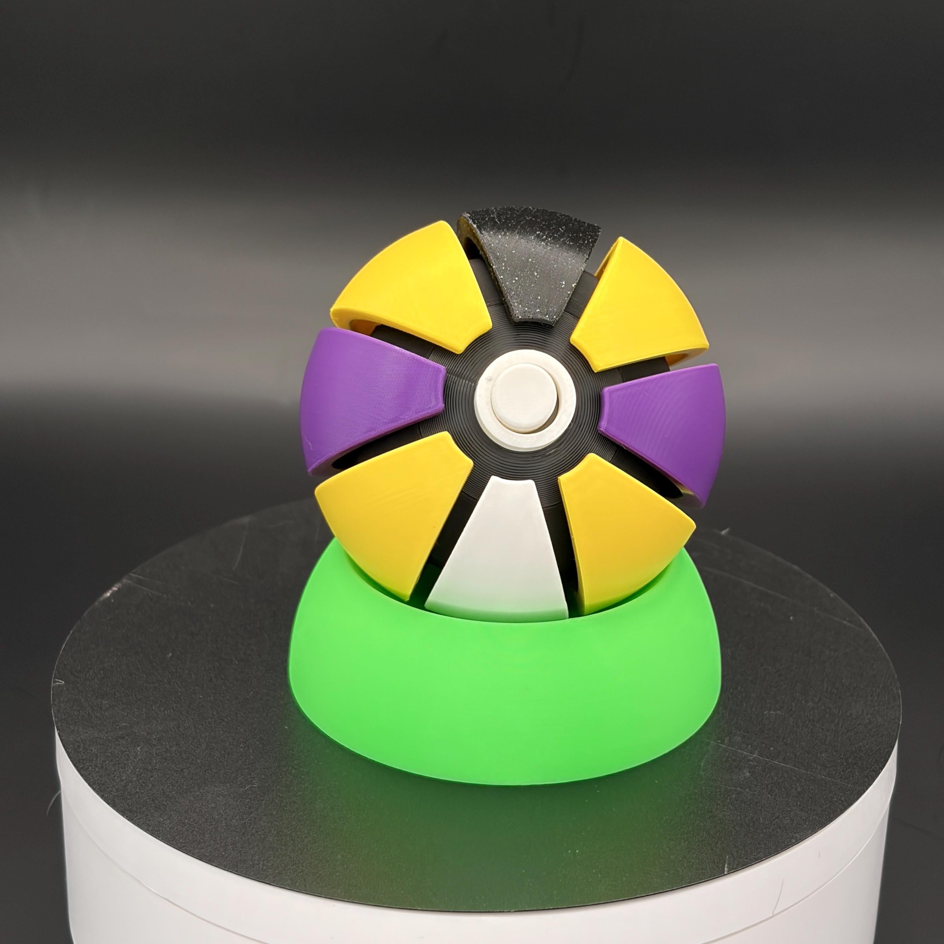 PokéBall Fidget Toy, Clicky Stress Relief Gadget, ADHD Focus Tool (Licensed)